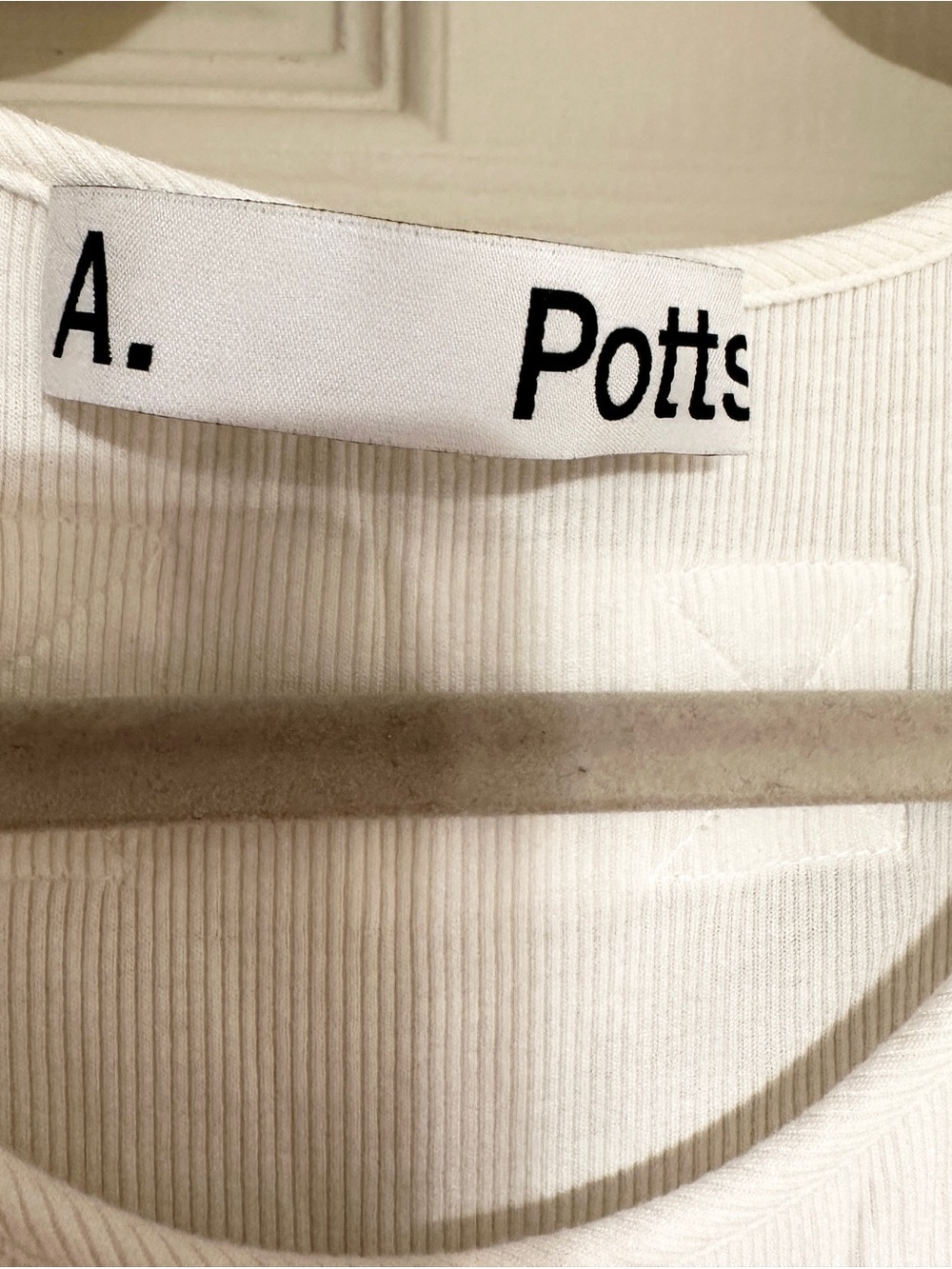 A Potts Ribbed Tank - Picture 5 of 7